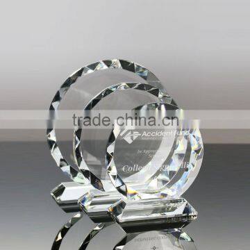 Wholesale diamond cutting edge round shape crystal awards trophies plaque for leadship souvenir