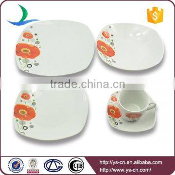 Ceramic material white dinner plates set with poppy printing