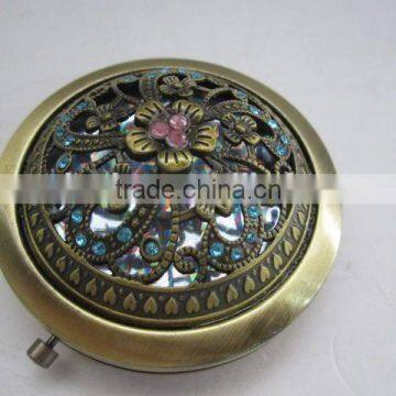 Retro Round Hollowing Metal Mirror With Diamonds/mirror photo-2