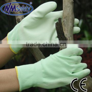 NMSAFETY green PU builder glove/ garden use glove