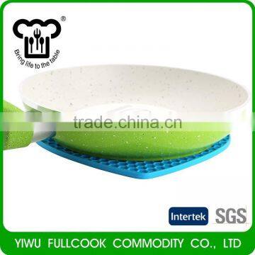 Factory Sale Excellent Quality Eco-friendly Decorative Table Plate Mat photo-3