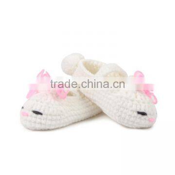 Pompon and Cute Cat Style Crochet Pattern Free Baby Shoes