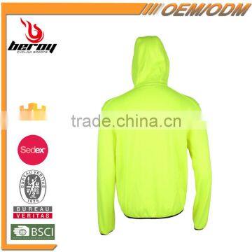 China Cheap Unbranded Mens Sportswear for Wholesale photo-3