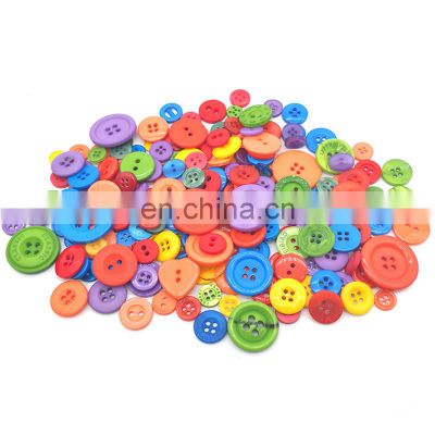 Custom Logo Designs Wholes Assorted Mixed Resin Button for Sewing DIY Crafts Children's Manual Button Painting Handmade Ornament