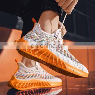 Factory Outlet 2021 Christmas and Winter New Korean Fashion Trend Flying Knitted Custom Men's Fashion Casual Sports Shoes photo-3