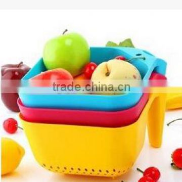 Plastic wash fruit and vegetable basket