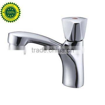 2014 Hotest Single handle Basin faucet/ceramic basin Faucet/sanitary ware factory