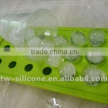 18 holes large silicone plastic ice cube tray for holding ice