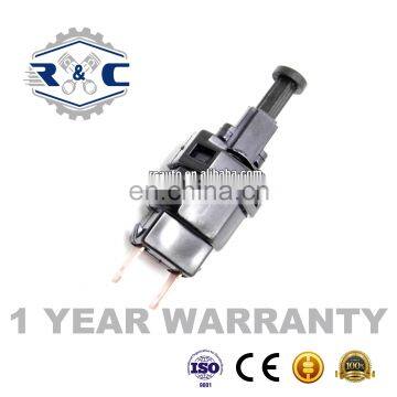 R&C High Quality Auto Brake Lighting Switches 9050449 For Daewoo /Land Rover/Porsche 1.8L-3.0L l4 97-02 Car Braking Light Switch photo-2