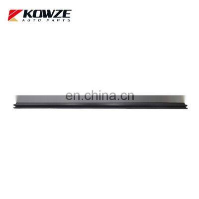 Inner Left Front Door Belt Weatherstrip For Mitsubishi Pajero MR437057 photo-3