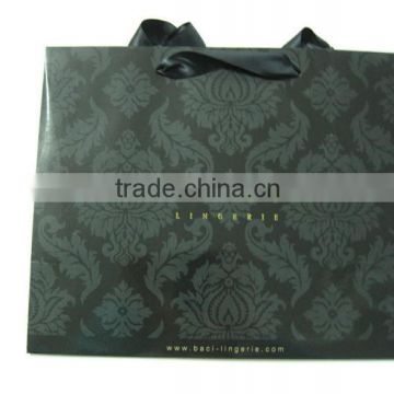 Customized packing paper bag for clothes