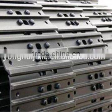 Durable and Flexible excavator undercarriage Track shoe assy