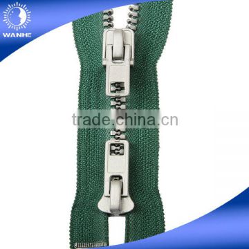 No.10 Moulded Plastic Zipper with 2 way