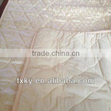 Jacquard bedspread