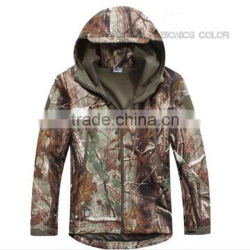 Man Waterproof Camping Camo Softshell Jacket