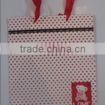 Luxury shopping bag with love