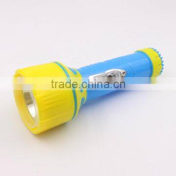 low cost portable plastic LED flashlight