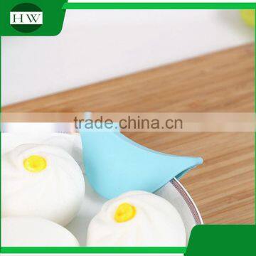 Kitchen Non-stick Cartoon Bird Silicone Bbq Baking Grill Heat Resistant Oven Finger Clip Glove Gloves photo-4