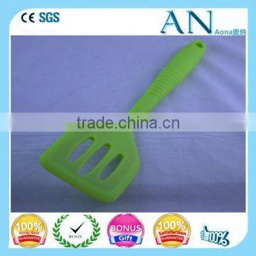 Silicone Scraper handpicked and dropshipped from quality manufacturers