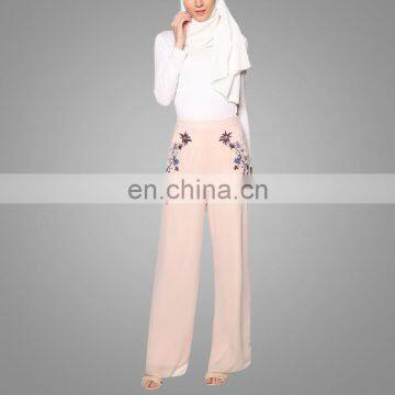 Pluse Size Muslim Cullote Pants Newest Islamic Embroidery Trousers photo-2