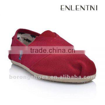 Wholesale mens canvas shoes price slip on in red color factory