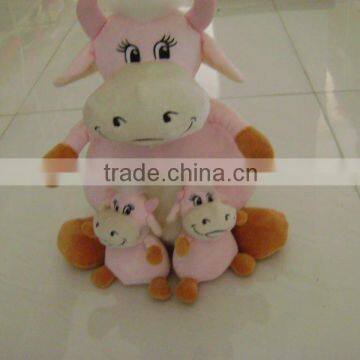 lovely&beautiful soft stuffed plush valentine cow with baby for valentine festival