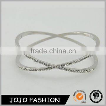 Silver Personalized Women Bracelets With X Shape Crystal Design Bangles