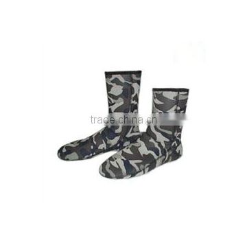 Professional comfortable mens slip-resistant cut-resistant neoprene waterproof socks