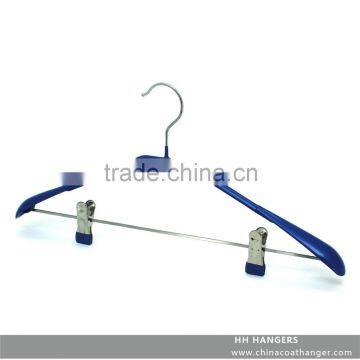 The HEAD Metal Suit Hanger With Eco-friendly Blue Rubber Paint Coating and Metal Clips photo-2