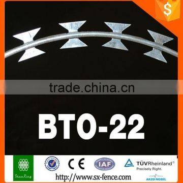 Hot Dipped Galvanized BTO-22 Razor Barbed Wire / Concertina Razor Wire