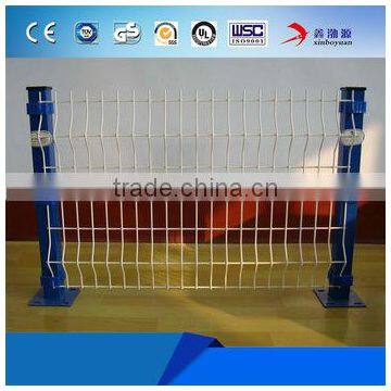 Widely used low price pvc coated metal 3D curved welded wire mesh bending fence with peach post