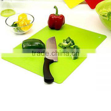 Food standard flexible folding vegetable cutting board silicone material