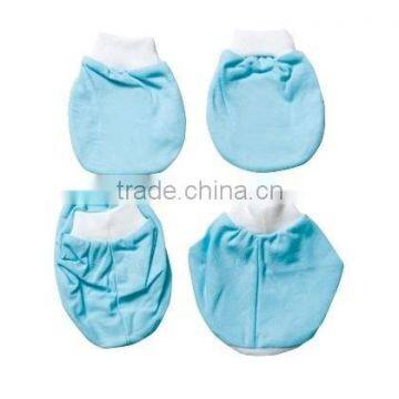 Adorable Baby and Infant Mitten and Booties Set photo-2