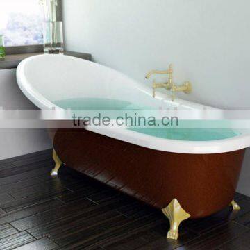 Clawfoot bathtub