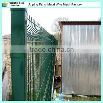 Powder coated V-folded garden wire mesh fencing panels