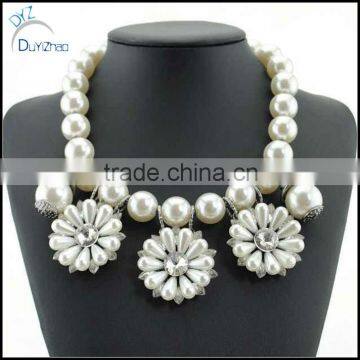 beautiful pearl necklaces