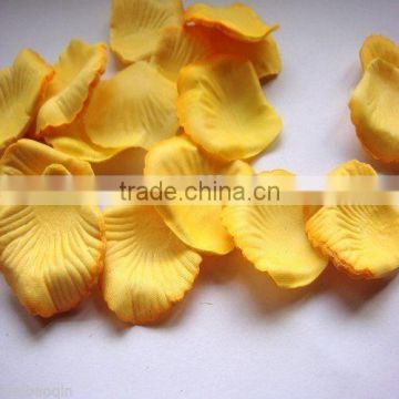 Wedding Decoration Yellow Heart Shape Silk Rose Petals