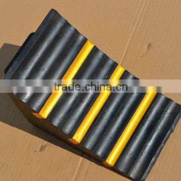 Solid rubber trailer truck rubber wheel chock