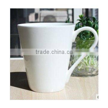 pure white ceramic mug for coffee