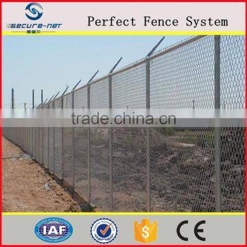 6ft / 7ft / 8ft Commercial Grade chain link fence with Barbwire Top