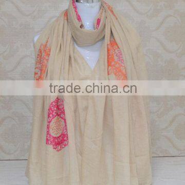 Wholesale Fall Winter Fashion Embroidery Design Flower Woman Cotton Shawl