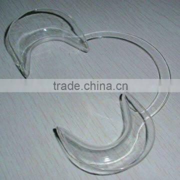 Cheek retractor for teeth whitening