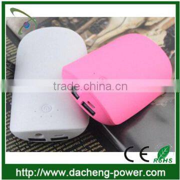 Factory wholesale Cute Pillow Shape portable power bank 5600mAh power bank