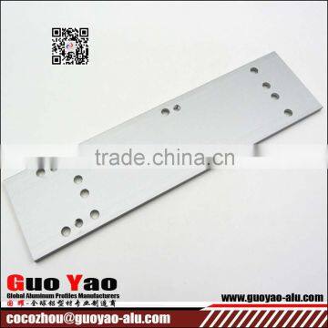CNC Machine Drilling Hole Aluminum Extrusion Profile