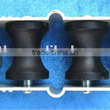 Support wheel for greenhouse ventilation system