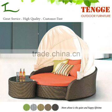 YH-8166 Round shape PE rattan hot sale rattan daybed with canopy