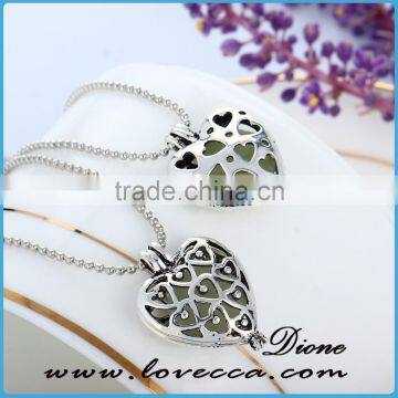 USA Hollow Heart Pendant Luminous Green Glow In The Dark Locket Necklace Pendant photo-6
