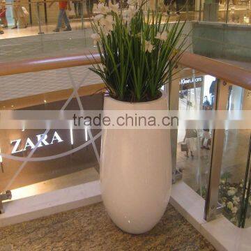 Black Round Fiberglass Flowerpot photo-4