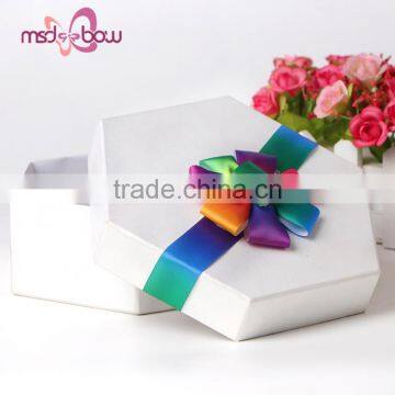 China Personalized Pre Made Flower Satin Ribbon Bow for Gift photo-2