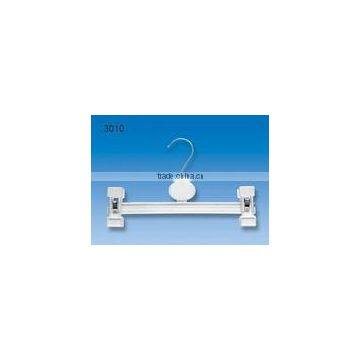 bottom hanger